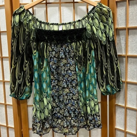 Sheer blouse - Picture 4 of 10